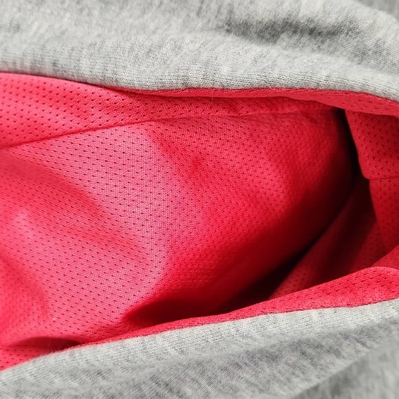 Puma Logo Hoodie - Picture 7 of 11